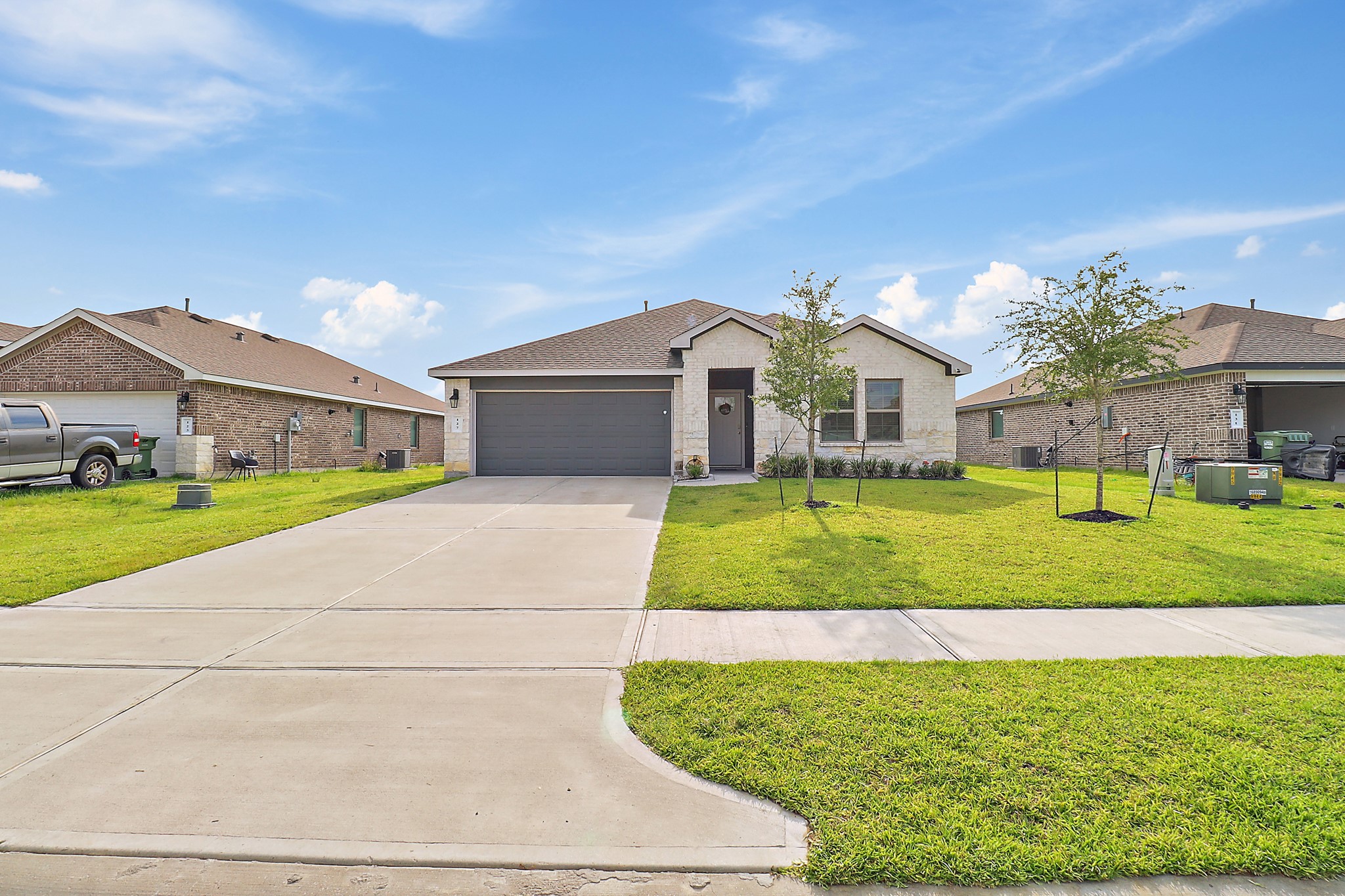 127 Walnut Hl Court Anahuac, TX 77514 - Photo 3 of 28