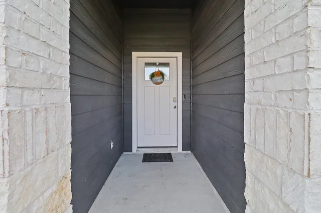 $2,300 | 127 Walnut Hl Court, Anahuac, TX 77514