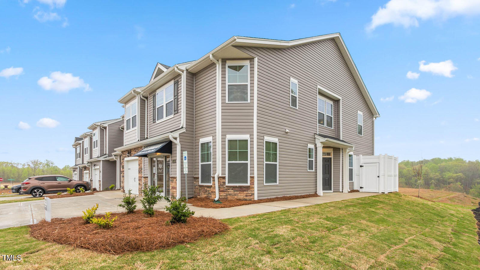 1814 Hinesley Road Durham, NC 27703 - Photo 2 of 28 1569 Amberview Lane-1