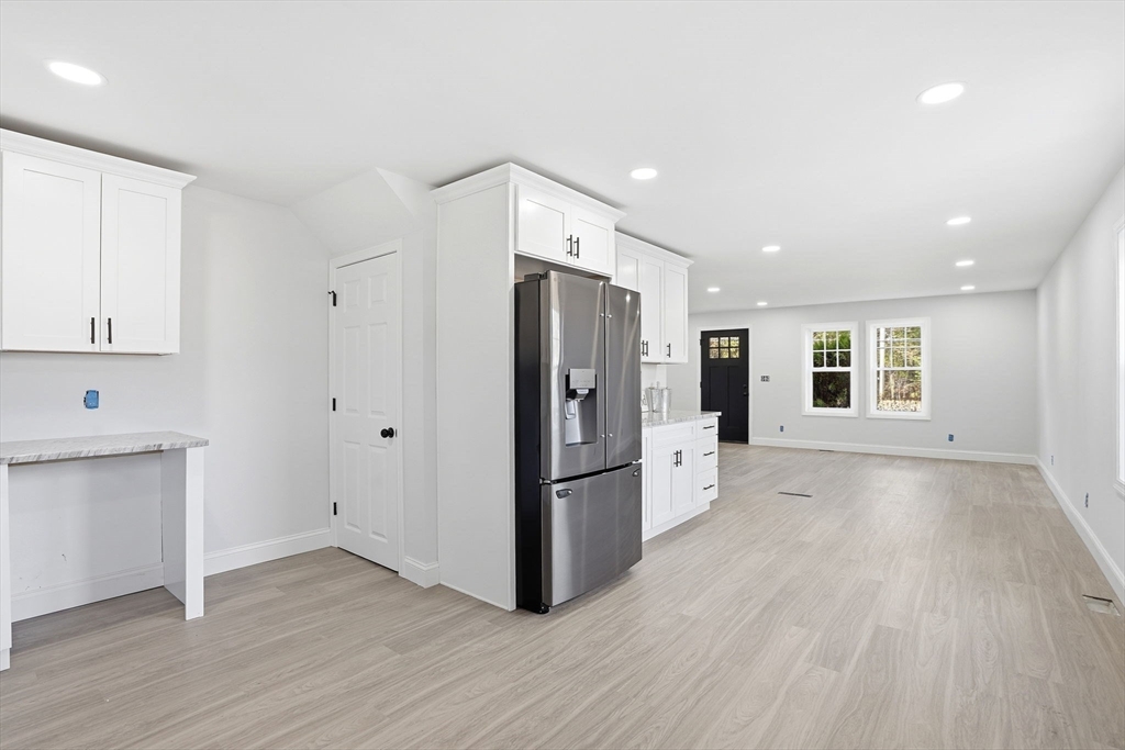357 Wareham Street Middleboro, MA 02346 - Photo 7 of 42