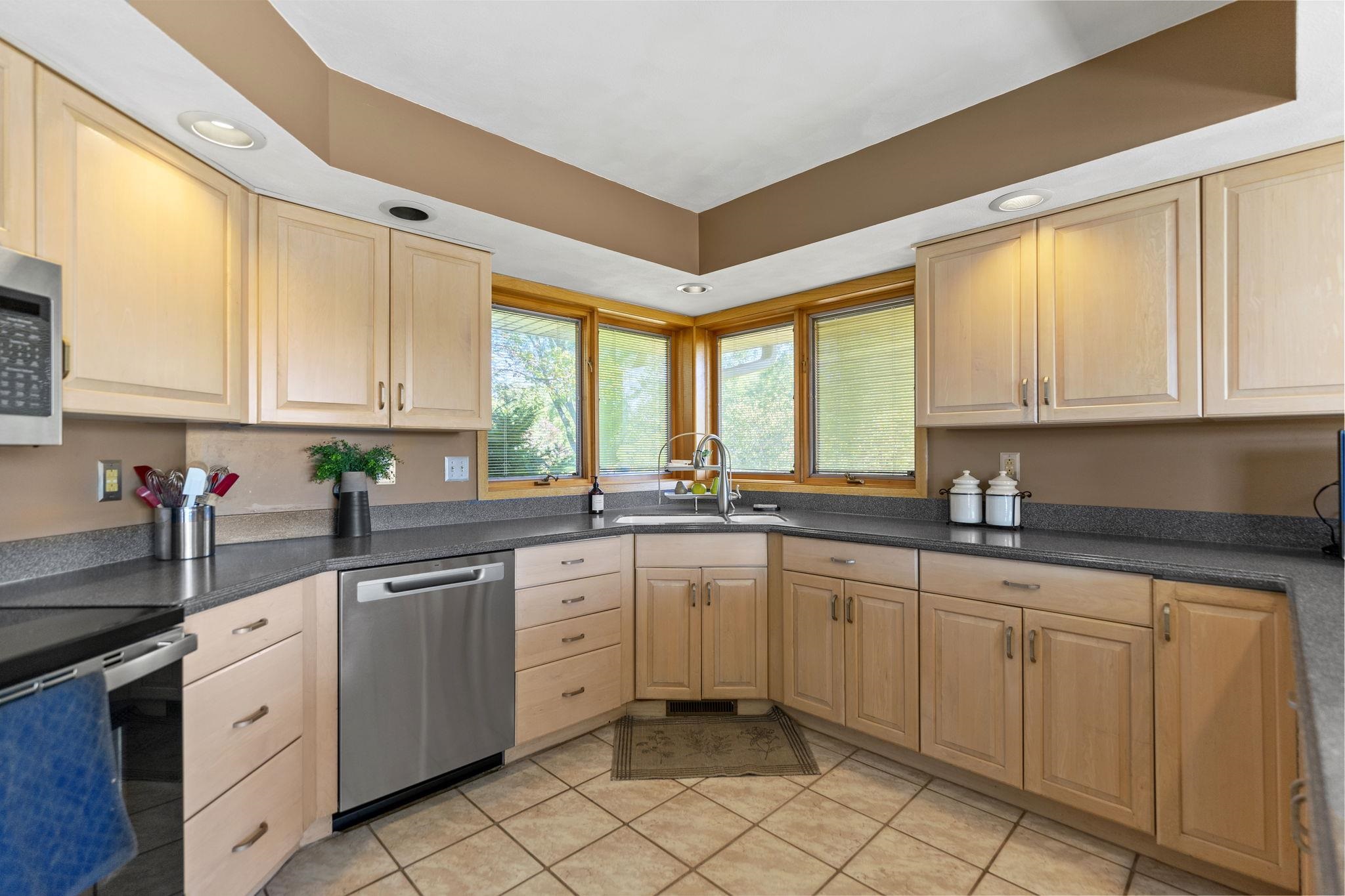 9802 Rivers Bend Drive Roscoe, IL 61073 - Photo 18 of 46