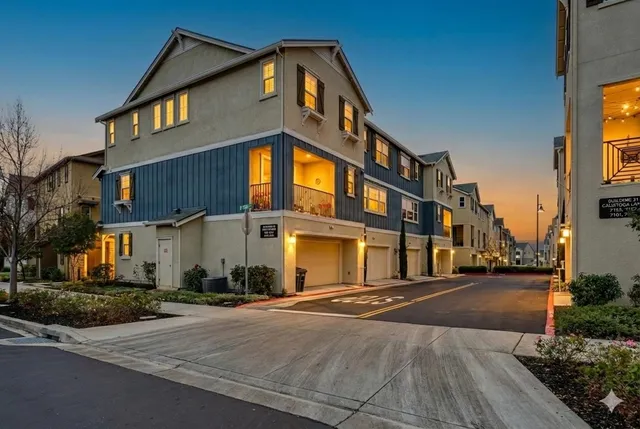 $1,099,000 | 4022-4022 Windsor Way, Dublin, CA 94568