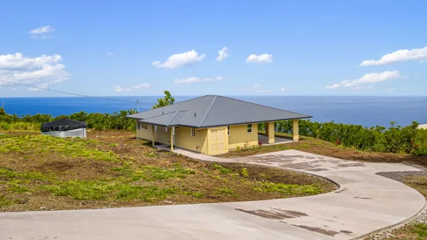 $599,000 | 88-2233 Milolii Road, Captain Cook, HI 96704