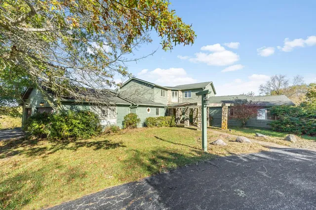 $625,000 | 6118 Highway 48, Lawrenceburg, IN 47025