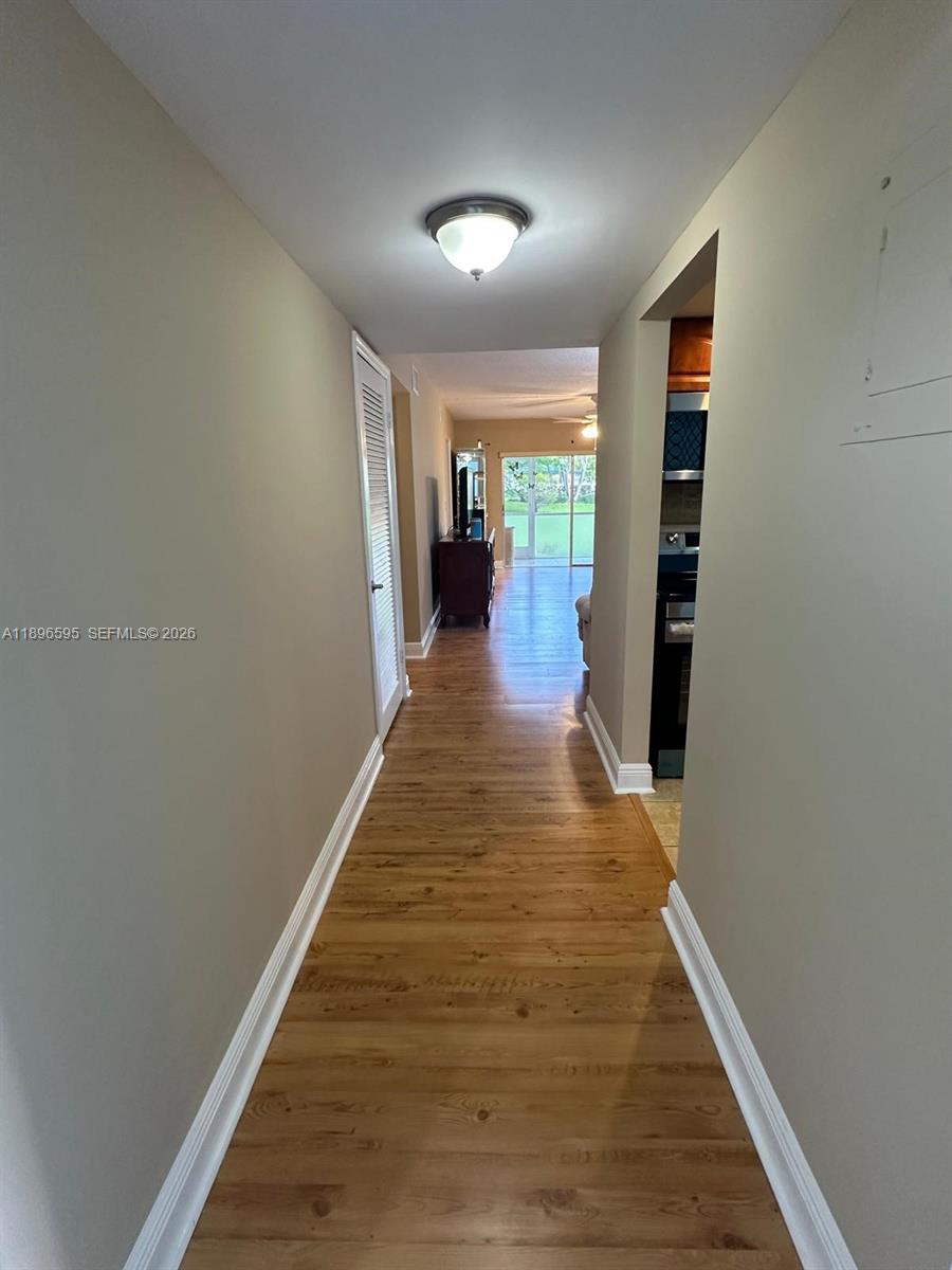 9848 Marina Boulevard, Unit 811 Boca Raton, FL 33428 - Photo 6 of 86 Foyer