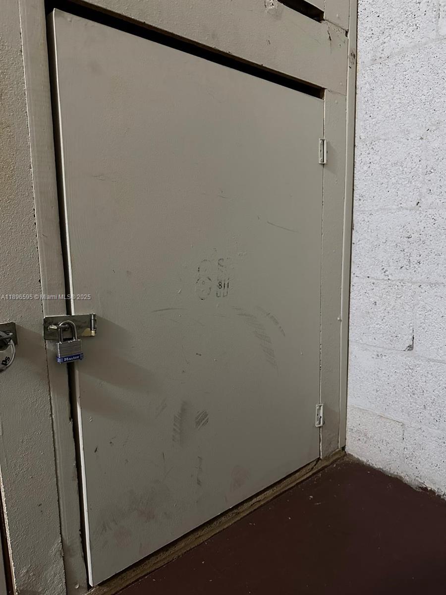 9848 Marina Boulevard, Unit 811 Boca Raton, FL 33428 - Photo 73 of 87 a view of a small room