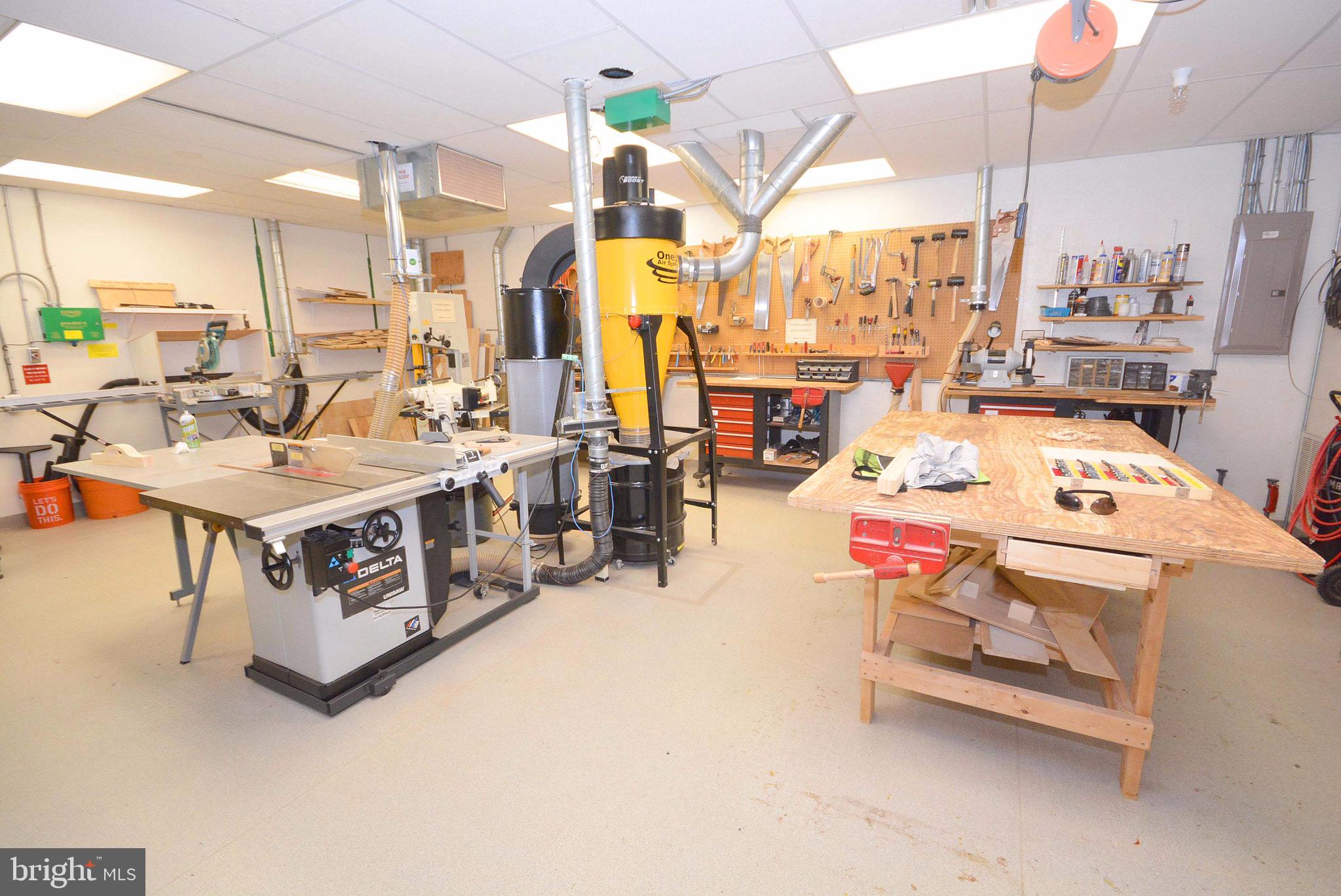 2568 Hidden Cove Road Annapolis, MD 21401 - Photo 46 of 53 Woodshop