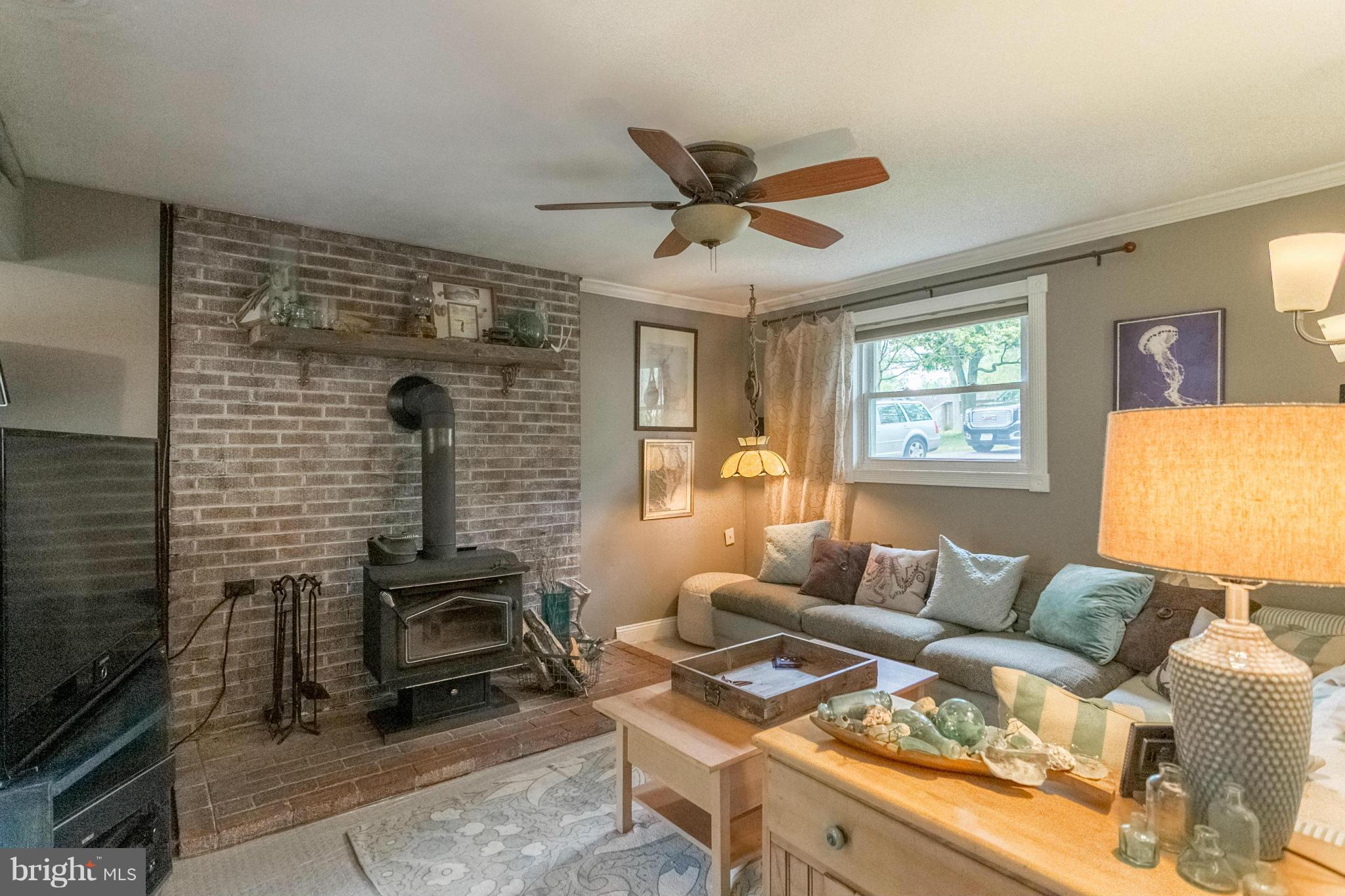 1174 Calvert Beach Road St. Leonard, MD 20685 - Photo 10 of 27 Family Room