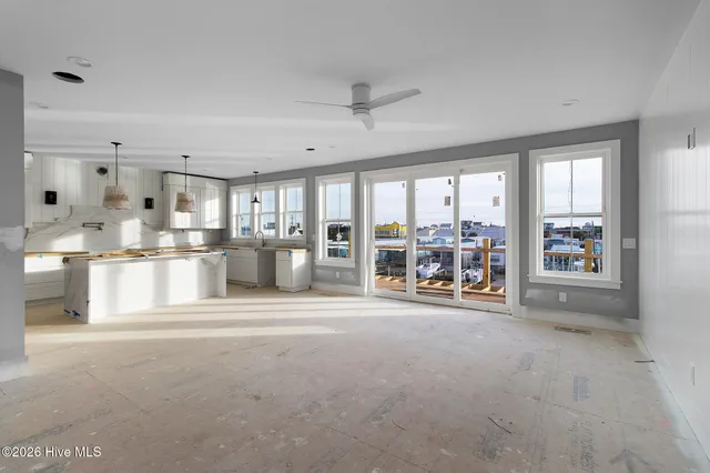 $2,550,000 | 121 Sound Drive, Atlantic Beach, NC 28512