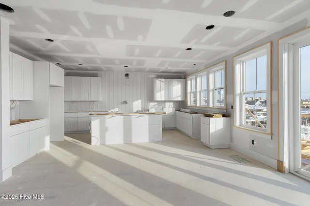 $2,550,000 | 121 Sound Drive, Atlantic Beach, NC 28512