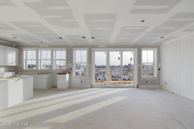 $2,550,000 | 121 Sound Drive, Atlantic Beach, NC 28512