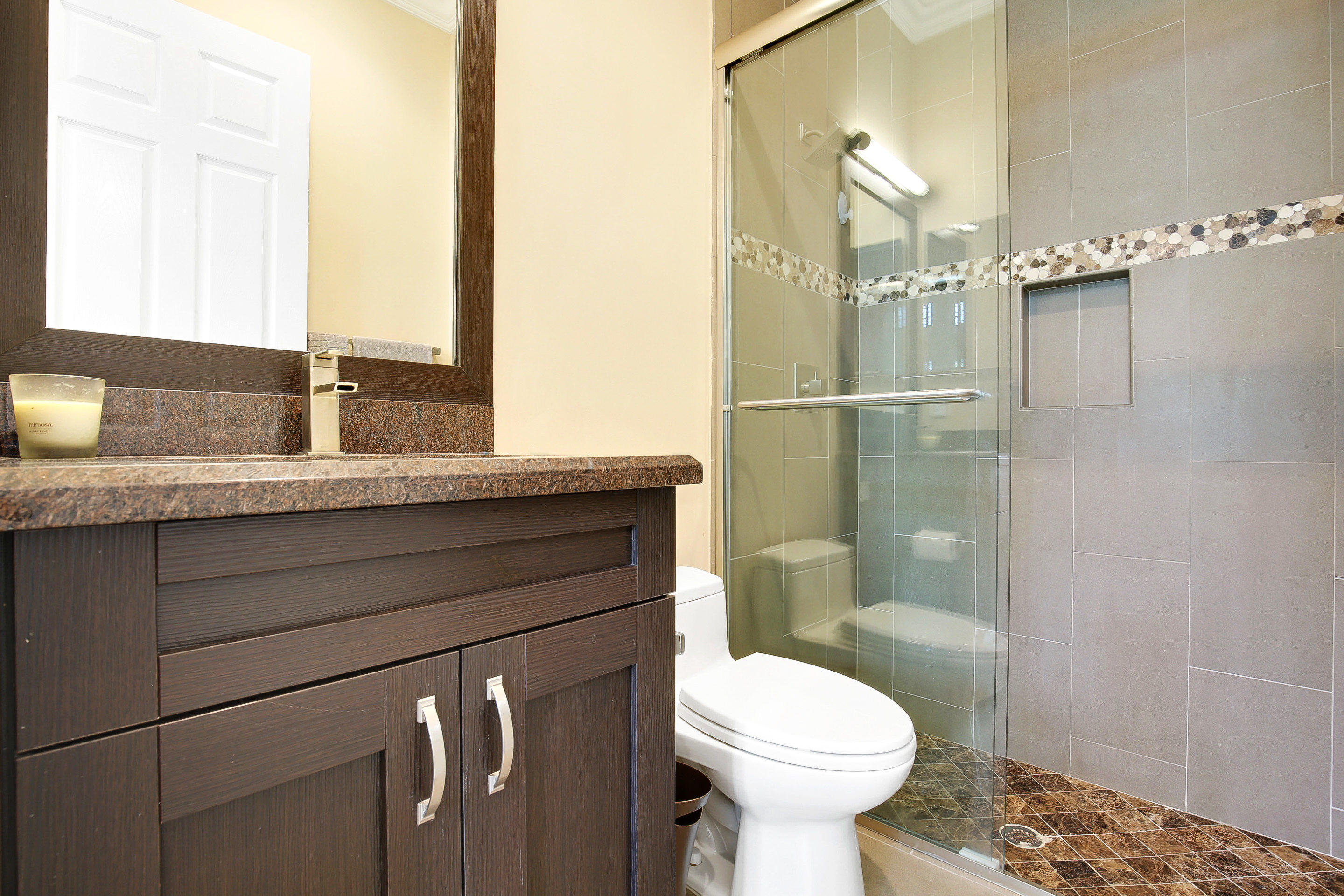 8700 Lewis River Road Delray Beach, FL 33446 - Photo 19 of 36 Bathroom