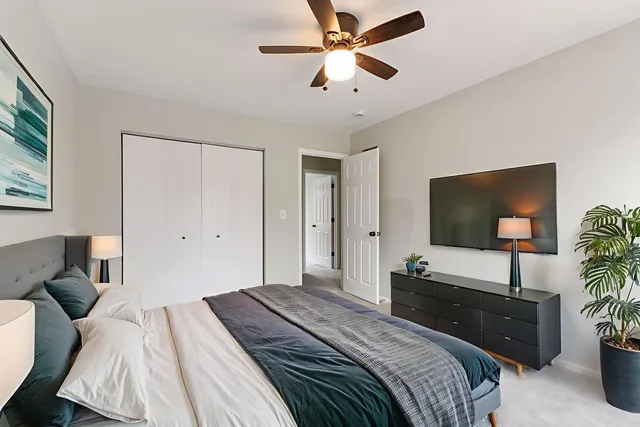 $449,000 | 427 Bradford Place, Bolingbrook, IL 60490