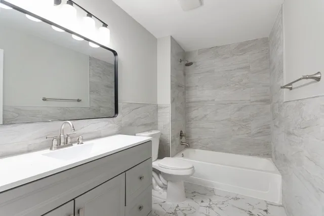 $449,000 | 427 Bradford Place, Bolingbrook, IL 60490