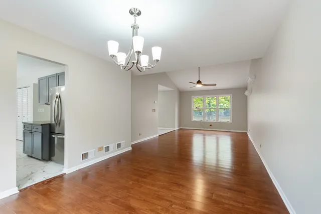 $449,000 | 427 Bradford Place, Bolingbrook, IL 60490