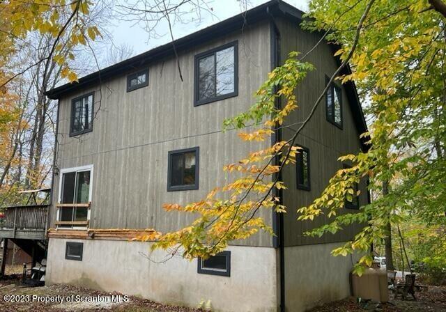 1144 Commanche Circle Lake Ariel, PA 18436 - Photo 3 of 28 a front view of a house with plants