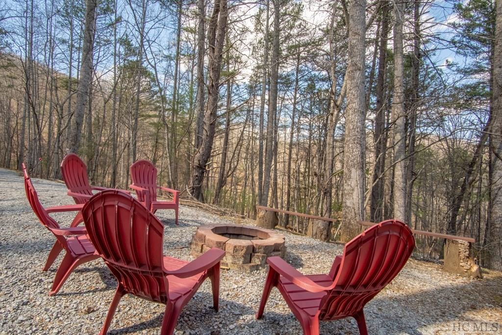 674 Sanders Road Franklin, NC 28734 - Photo 38 of 61 Gallery Image 38