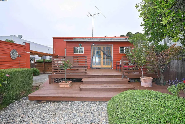 $688,000 | 3044 58th Avenue, Oakland, CA 94605