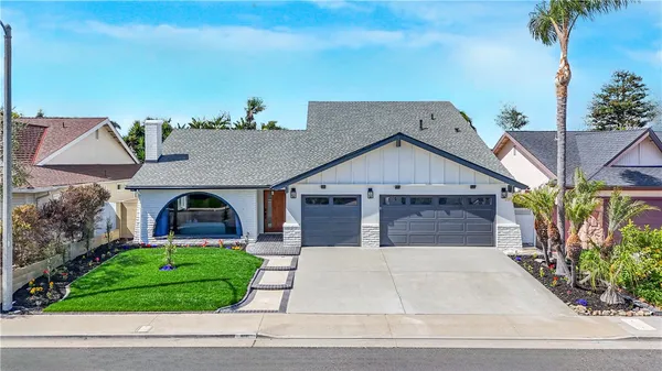 $2,498,000 | 9631 Indian Wells Circle, Huntington Beach, CA 92646