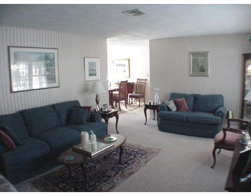 63 Clarence Road Bellingham, MA 02019 - Photo 4 of 5 Gallery Image 4