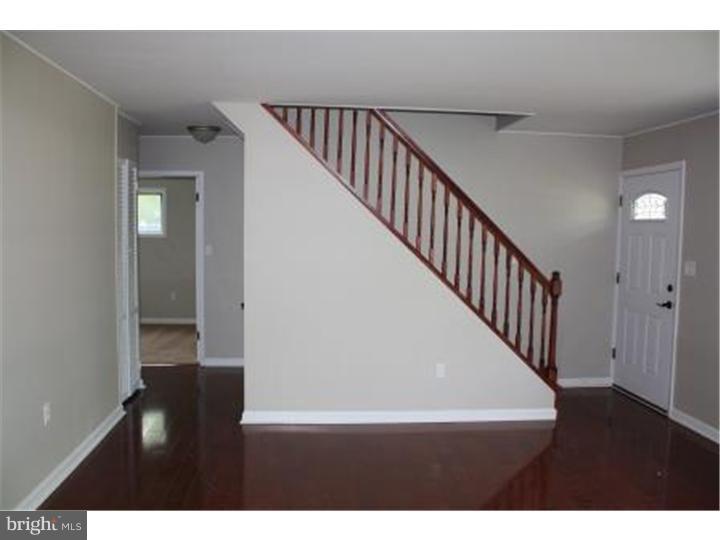37 Prunewood Road Levittown, PA 19056 - Photo 5 of 19 Gallery Image 5
