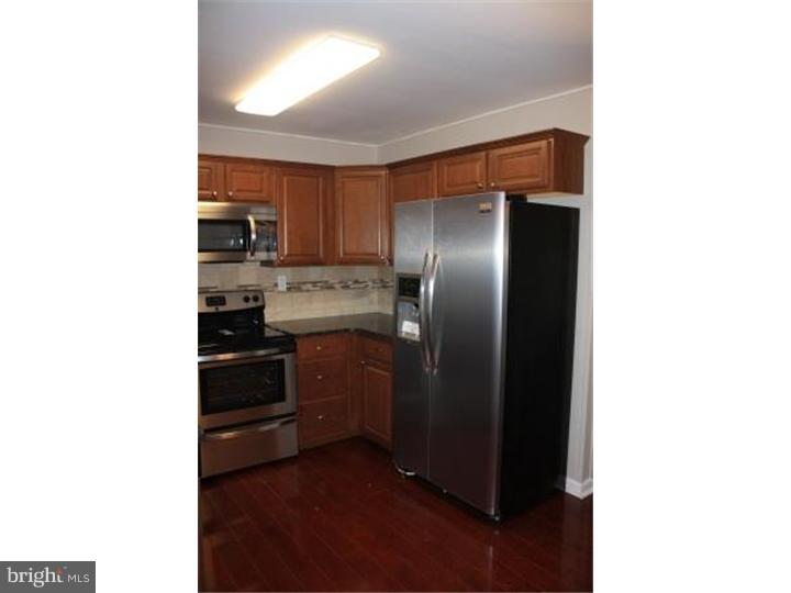 37 Prunewood Road Levittown, PA 19056 - Photo 7 of 19 Gallery Image 7