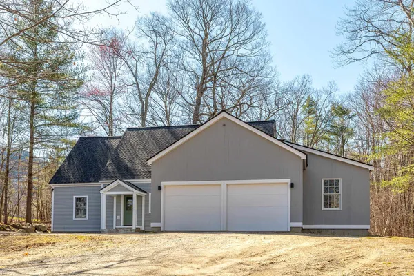 $925,000 | 171 Mending Walls Road, Manchester, VT 05255