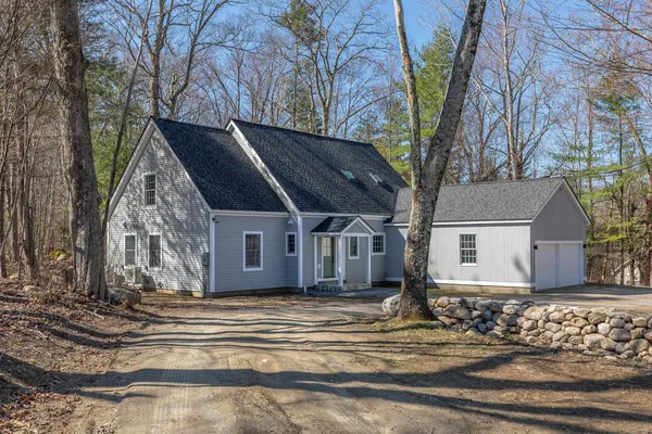 $925,000 | 171 Mending Walls Road, Manchester, VT 05255