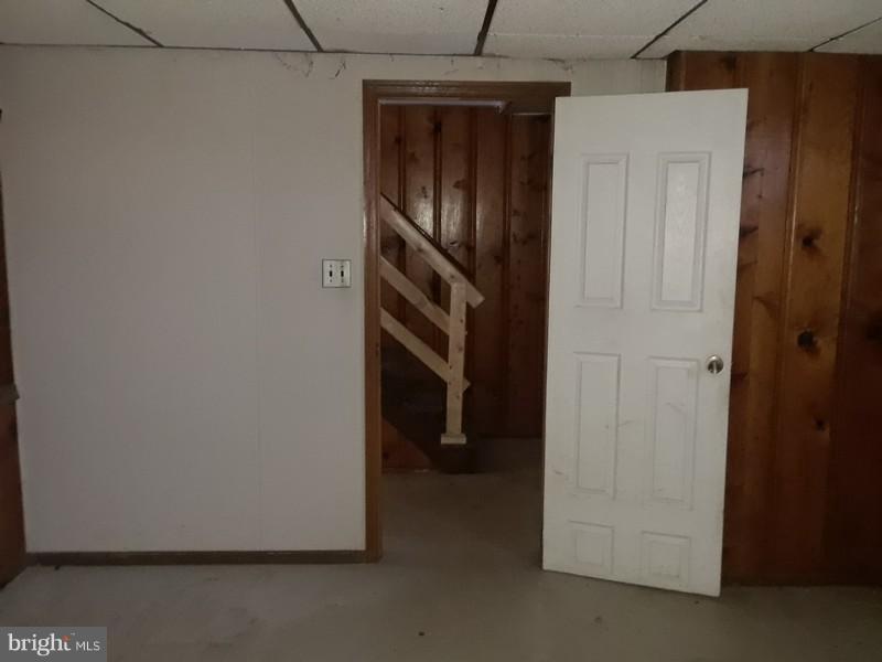 726 Braeside Road Baltimore, MD 21229 - Photo 15 of 15 a view of an empty room