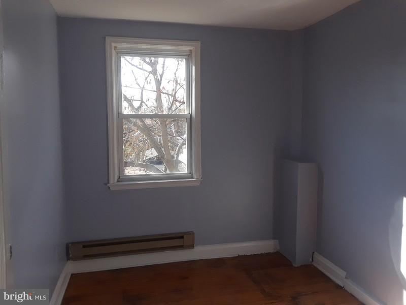 726 Braeside Road Baltimore, MD 21229 - Photo 8 of 15 a view of room with window