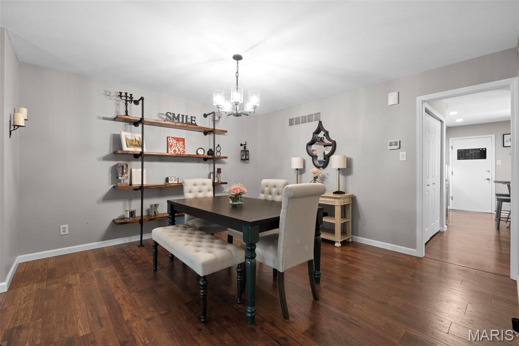 1594 Milbridge Drive, Unit R Chesterfield, MO 63017 - Photo 9 of 51