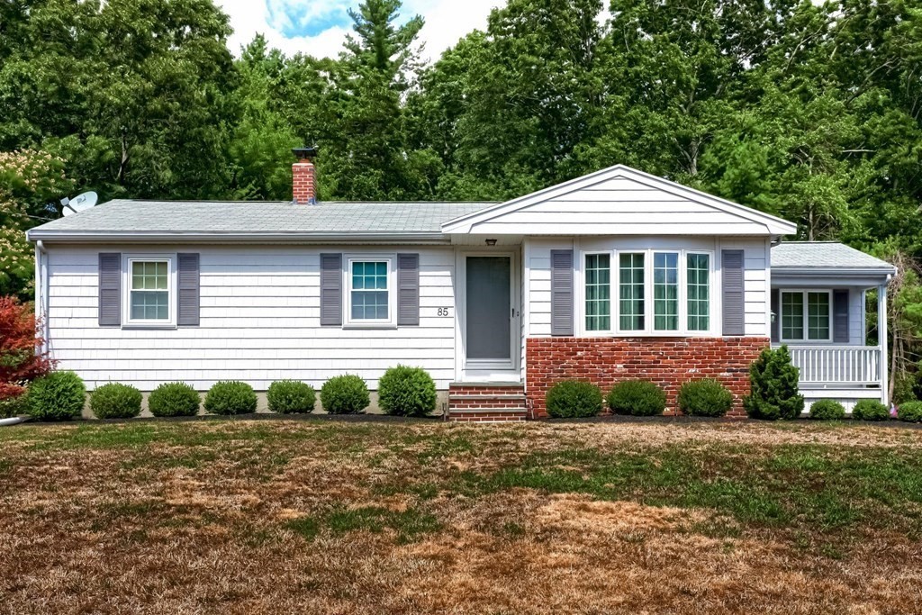 85 Queens Brook Road Pembroke, MA 02359 - Photo 1 of 31 Gallery Image 1
