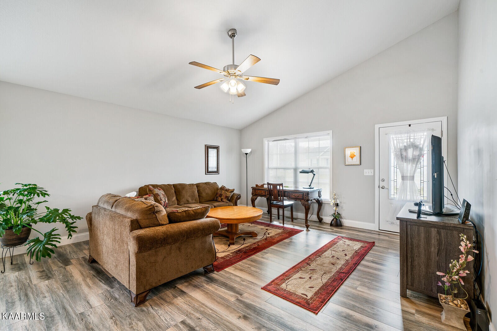 242 Panther Valley Road Crossville, TN 38555 - Photo 4 of 25 Gallery Image 4
