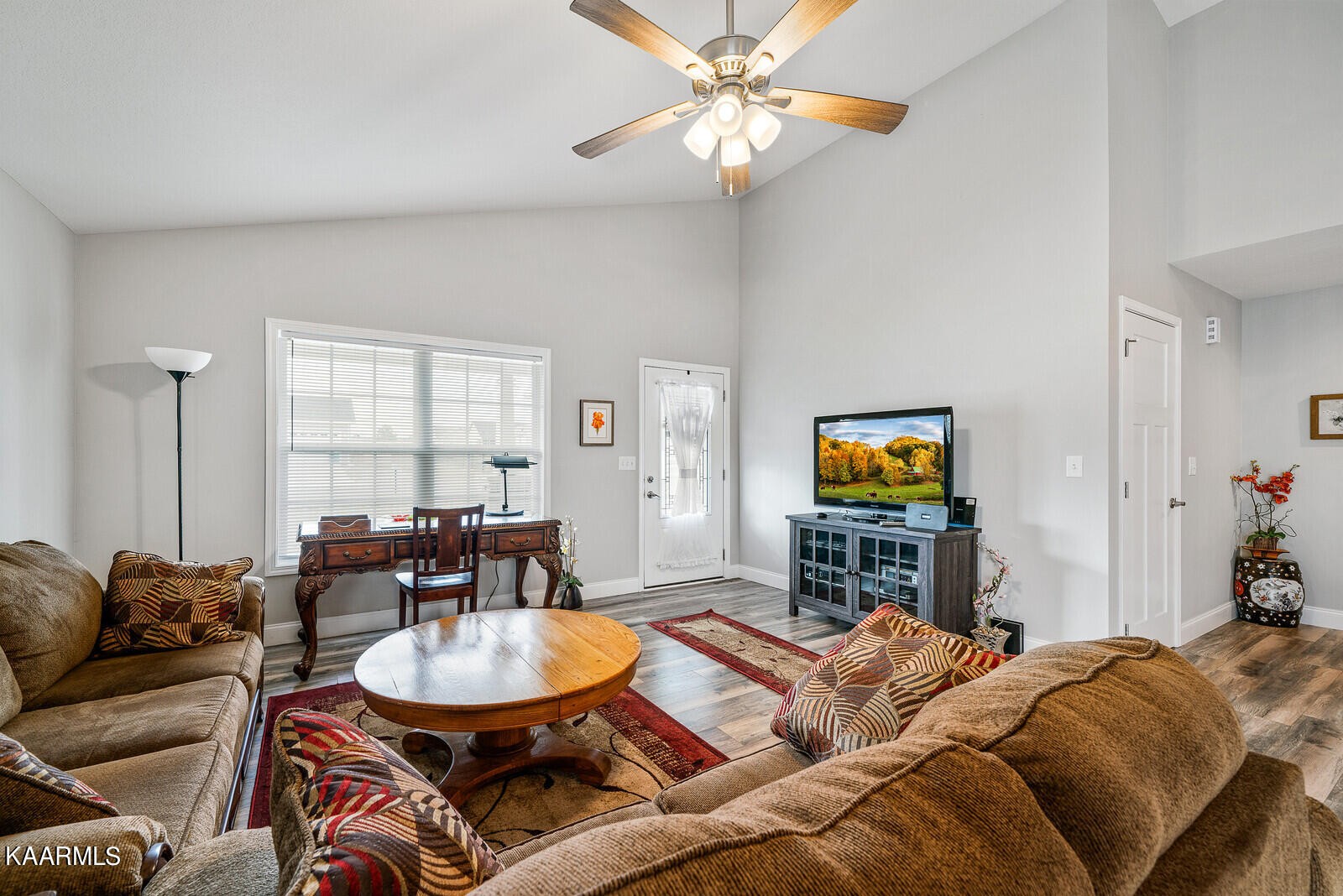 242 Panther Valley Road Crossville, TN 38555 - Photo 5 of 25 Gallery Image 5