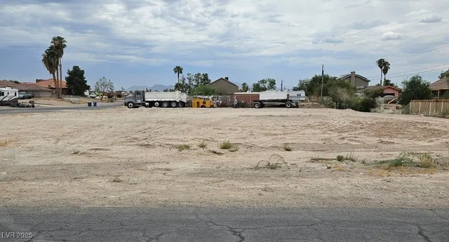 $300,000 | Sunrise & Phyllis, Las Vegas, NV 89110