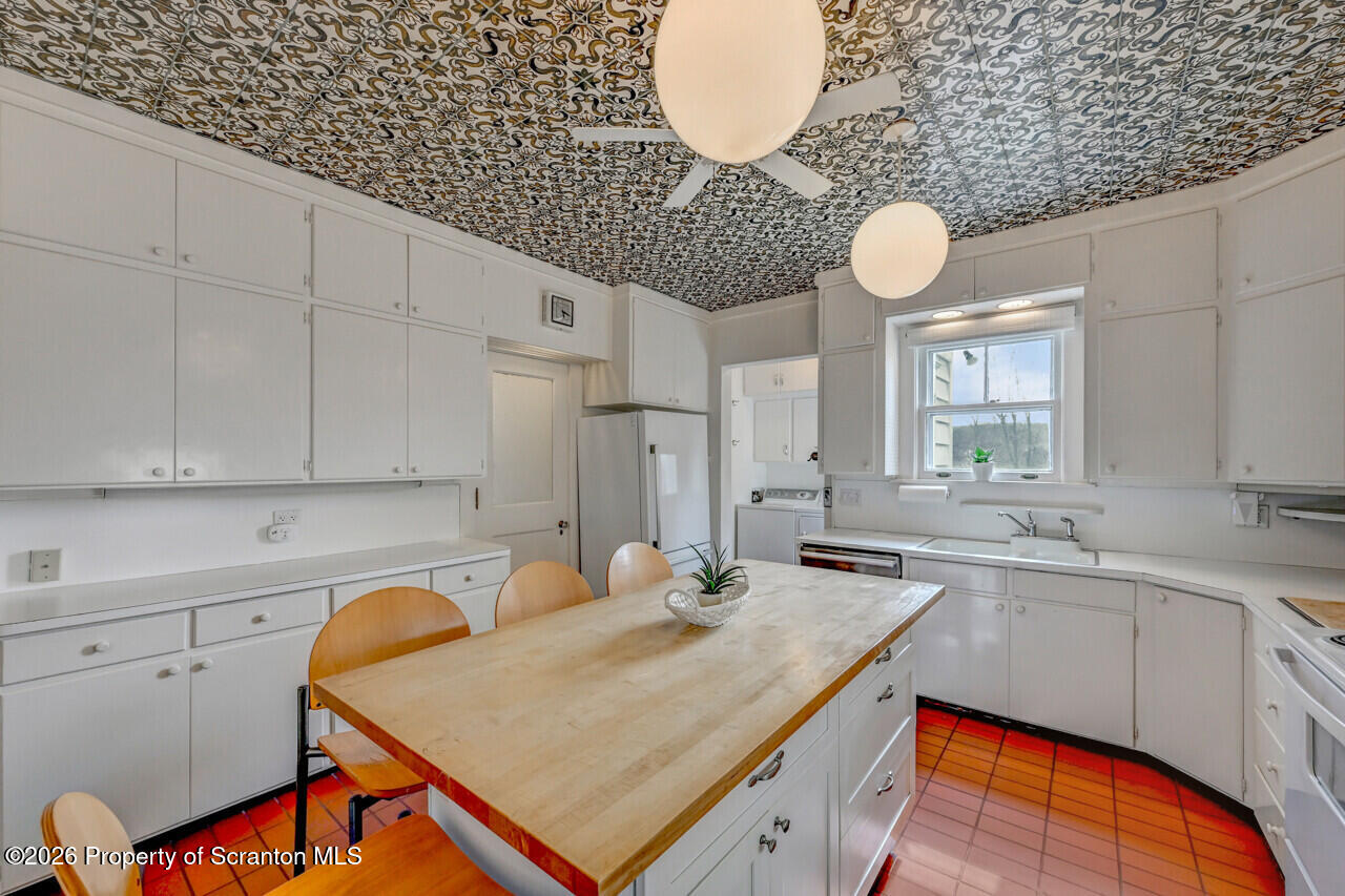 718 Taylor Avenue Scranton, PA 18510 - Photo 35 of 75 718TaylorAve23-jpg