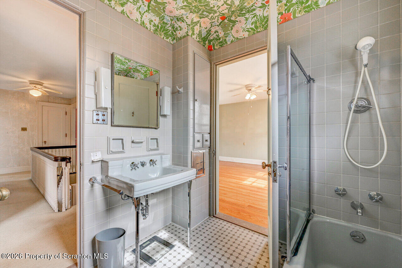 718 Taylor Avenue Scranton, PA 18510 - Photo 46 of 75 718TaylorAve44-jpg