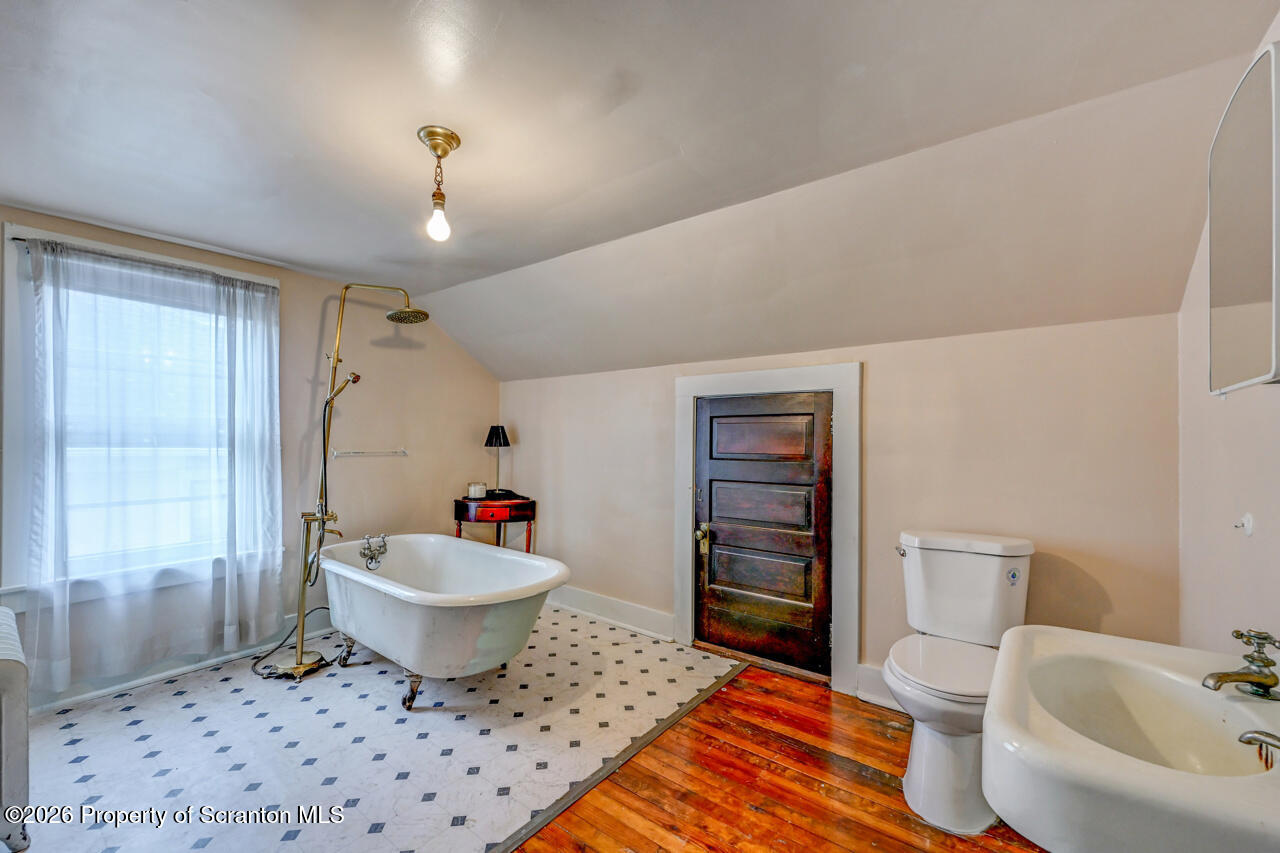 718 Taylor Avenue Scranton, PA 18510 - Photo 64 of 75 718TaylorAve61-jpg
