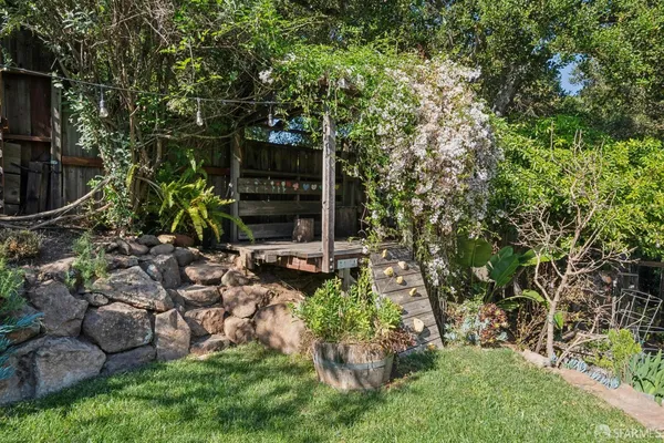 $1,195,000 | 4743 Mountain Boulevard, Oakland, CA 94619