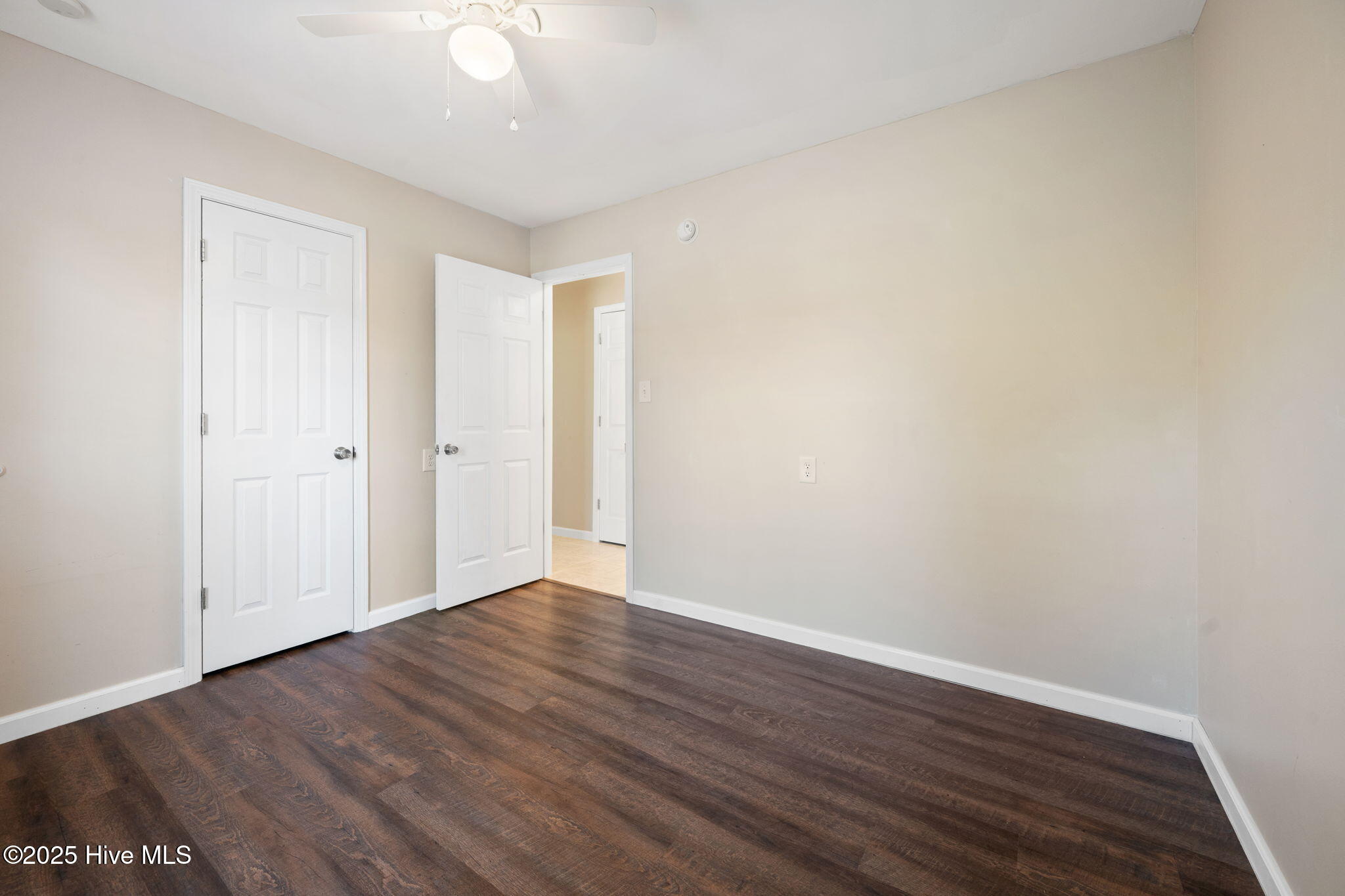 302 Thankful Road Rocky Point, NC 28457 - Photo 9 of 36 24-web-or-mls-bed 1