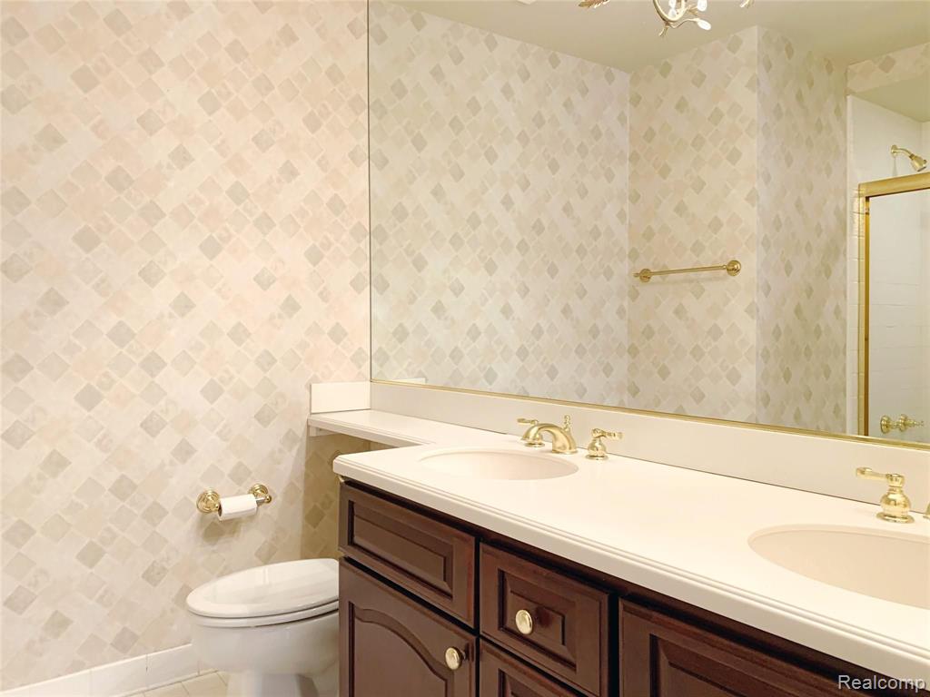 1128 Timberview Trail Bloomfield Hills, MI 48304 - Photo 24 of 31