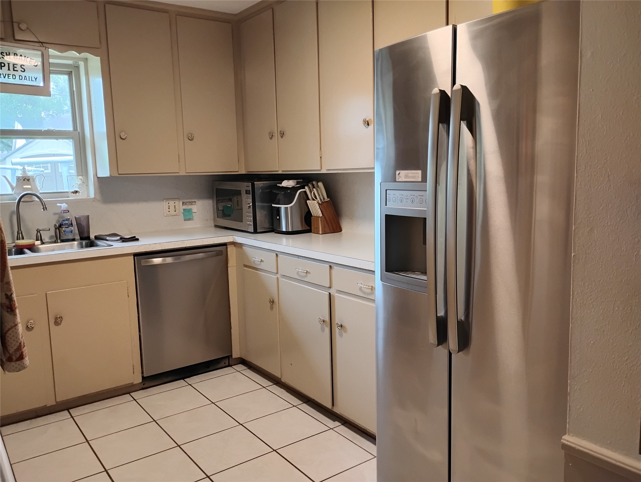 5431 Grape Street Houston, TX 77096 - Photo 13 of 39