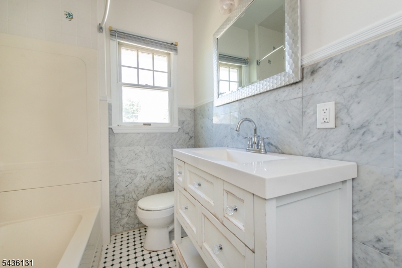 422 Valley Road, Unit 2 Montclair, NJ 07043 - Photo 16 of 23