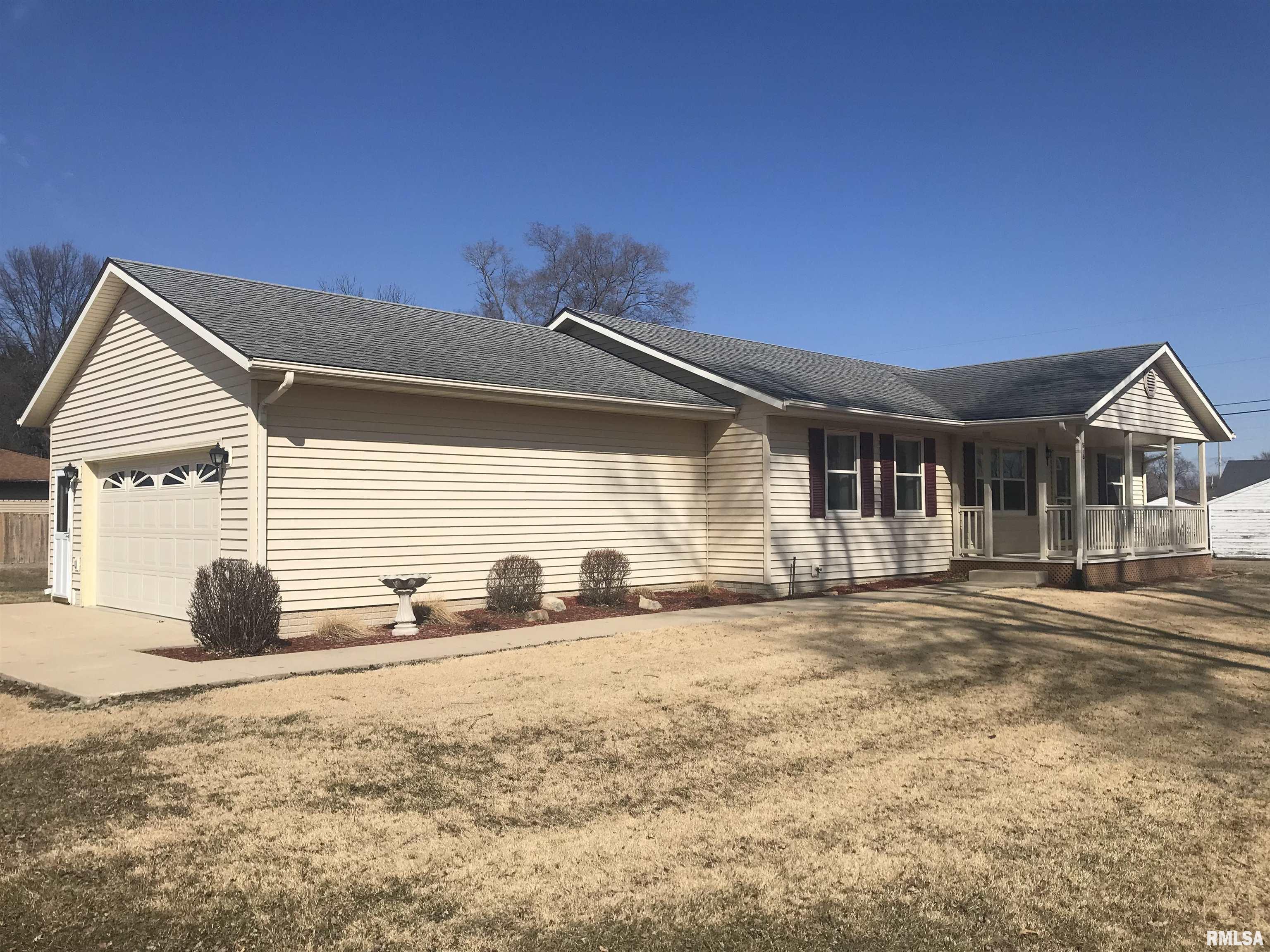 516 3rd Street Colona, IL 61241 - Photo 3 of 22 Gallery Image 3
