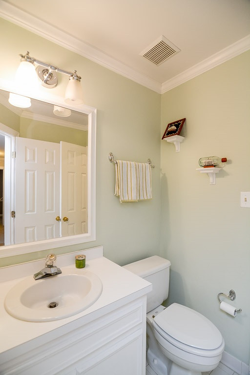 1108 Canoga Place Raleigh, NC 27615 - Photo 20 of 24 Shares access from the hallway to the 3rd Bedroom. Full Hall Bath