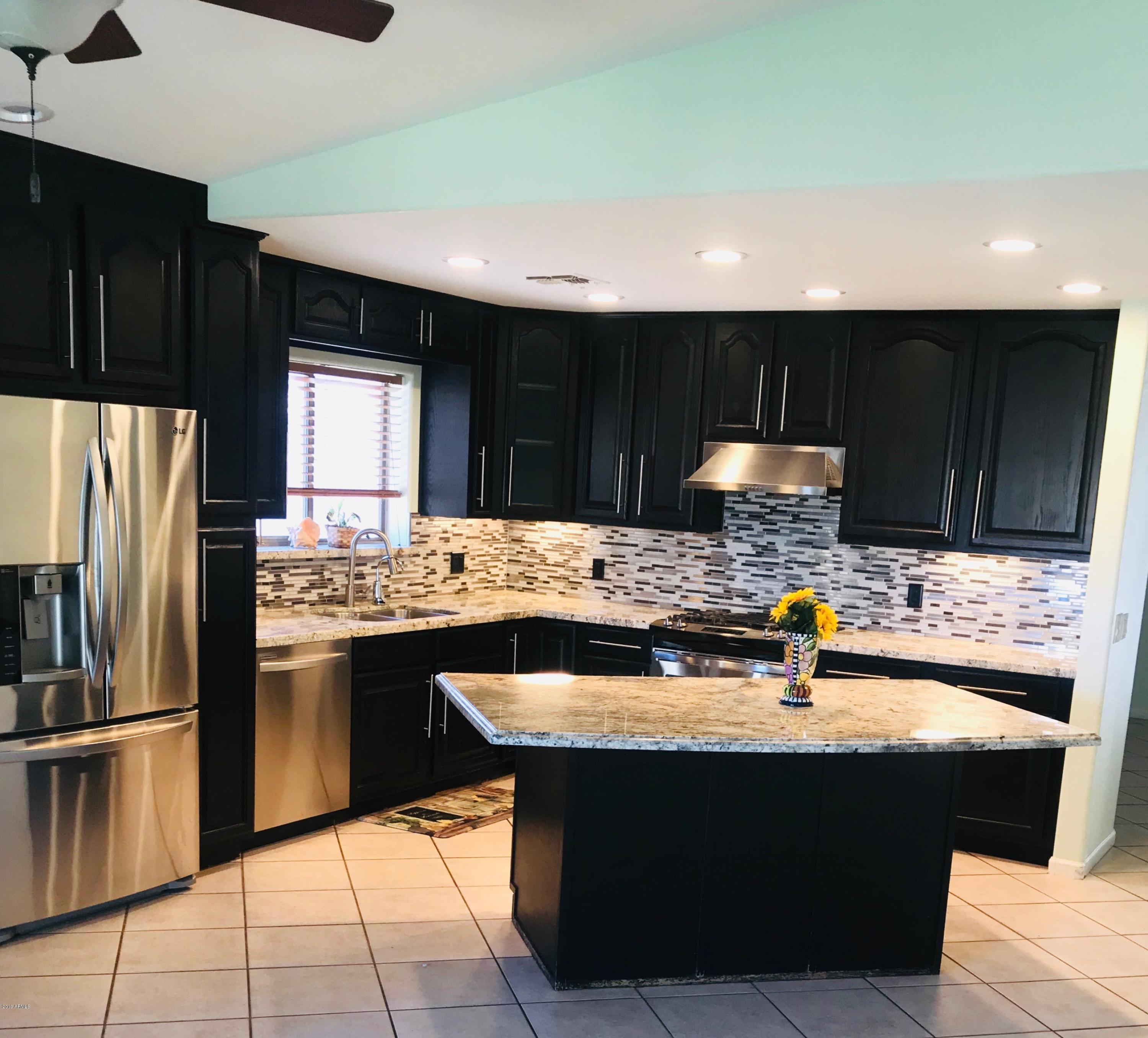 220 West Vineyard Road Phoenix, AZ 85041 - Photo 11 of 67 BEAUTIFUL KITCHEN