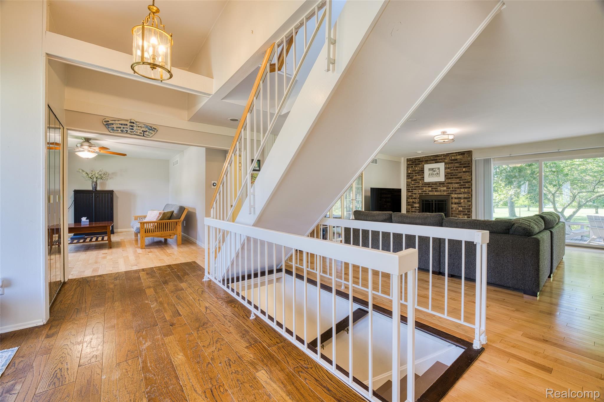 36275 Congress Road Farmington, MI 48335 - Photo 9 of 46 image-9.jpg
