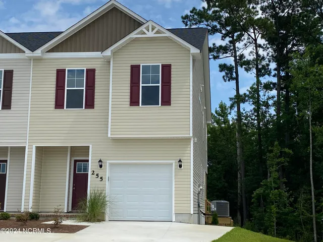 $1,690 | 255 Shallowbag Bay Lane, Jacksonville, NC 28546