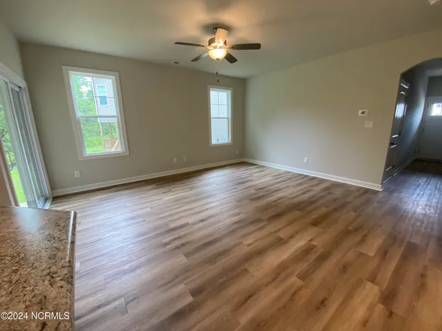 $1,690 | 255 Shallowbag Bay Lane, Jacksonville, NC 28546