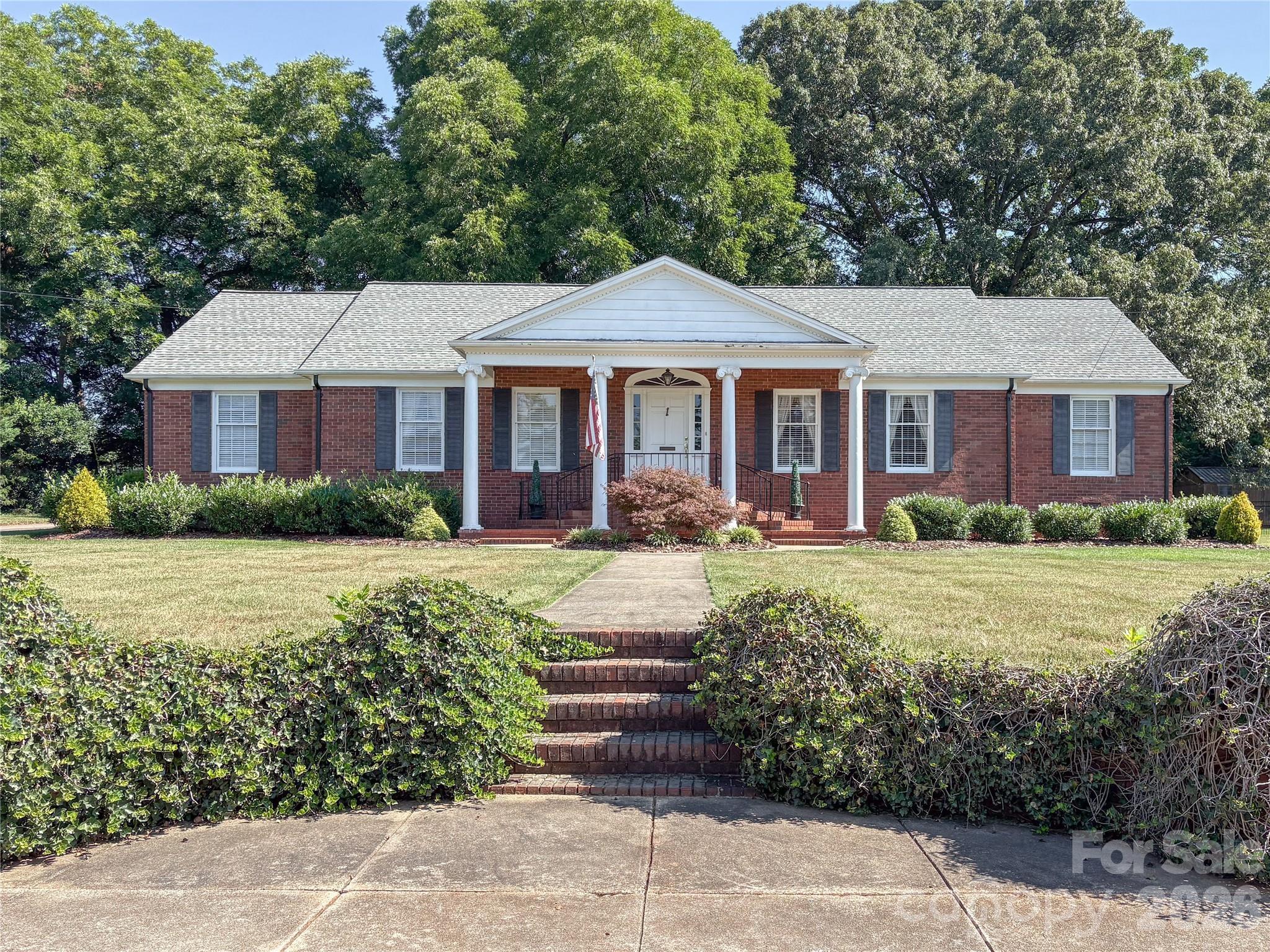 412 Ridgeway Avenue Statesville, NC 28677 - Photo 1 of 13